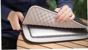 Tại sao bạn nên mua túi chống sốc cho laptop